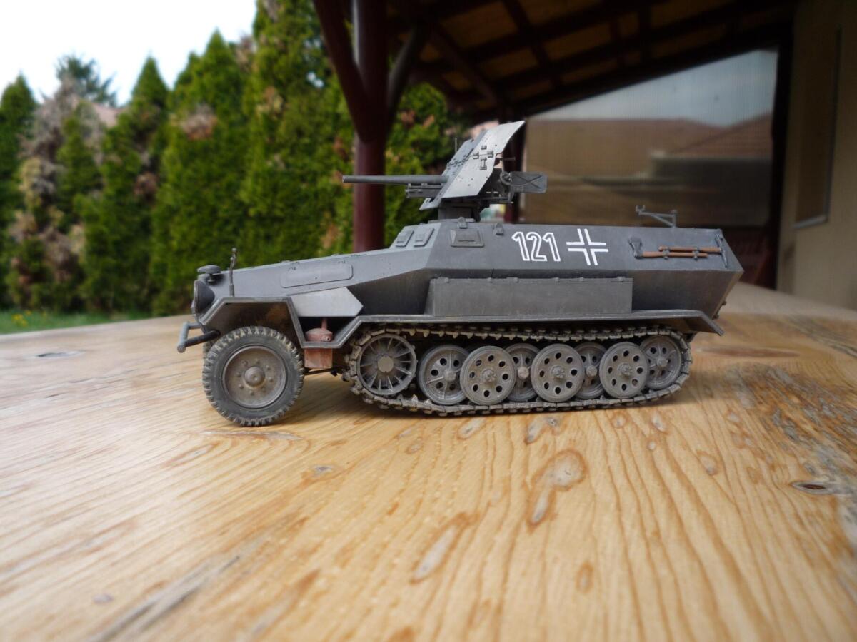 Hanomag Sd.Kfz. 251/10 Ausf. B