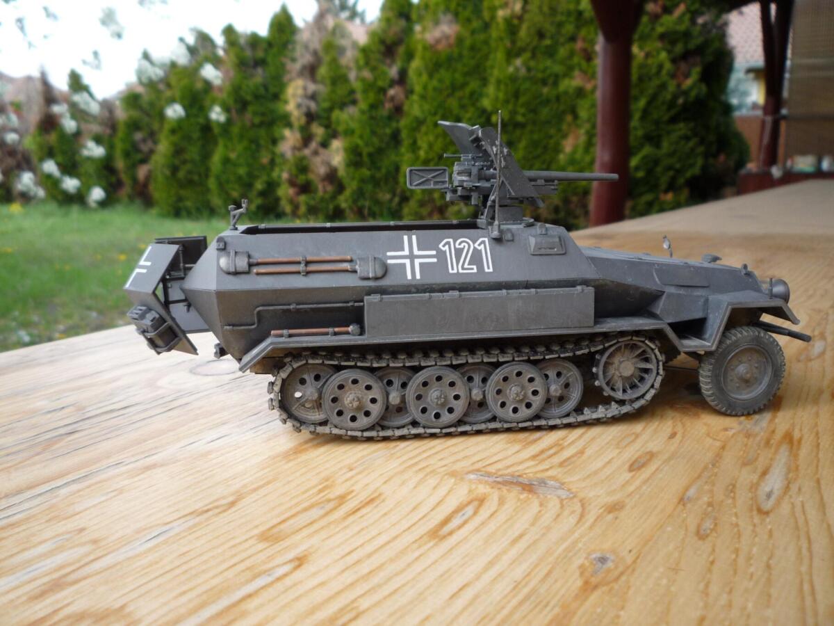 Hanomag Sd.Kfz. 251/10 Ausf. B