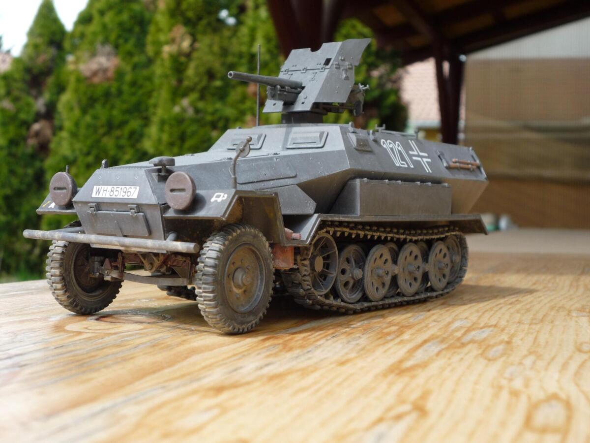 Hanomag Sd.Kfz. 251/10 Ausf. B