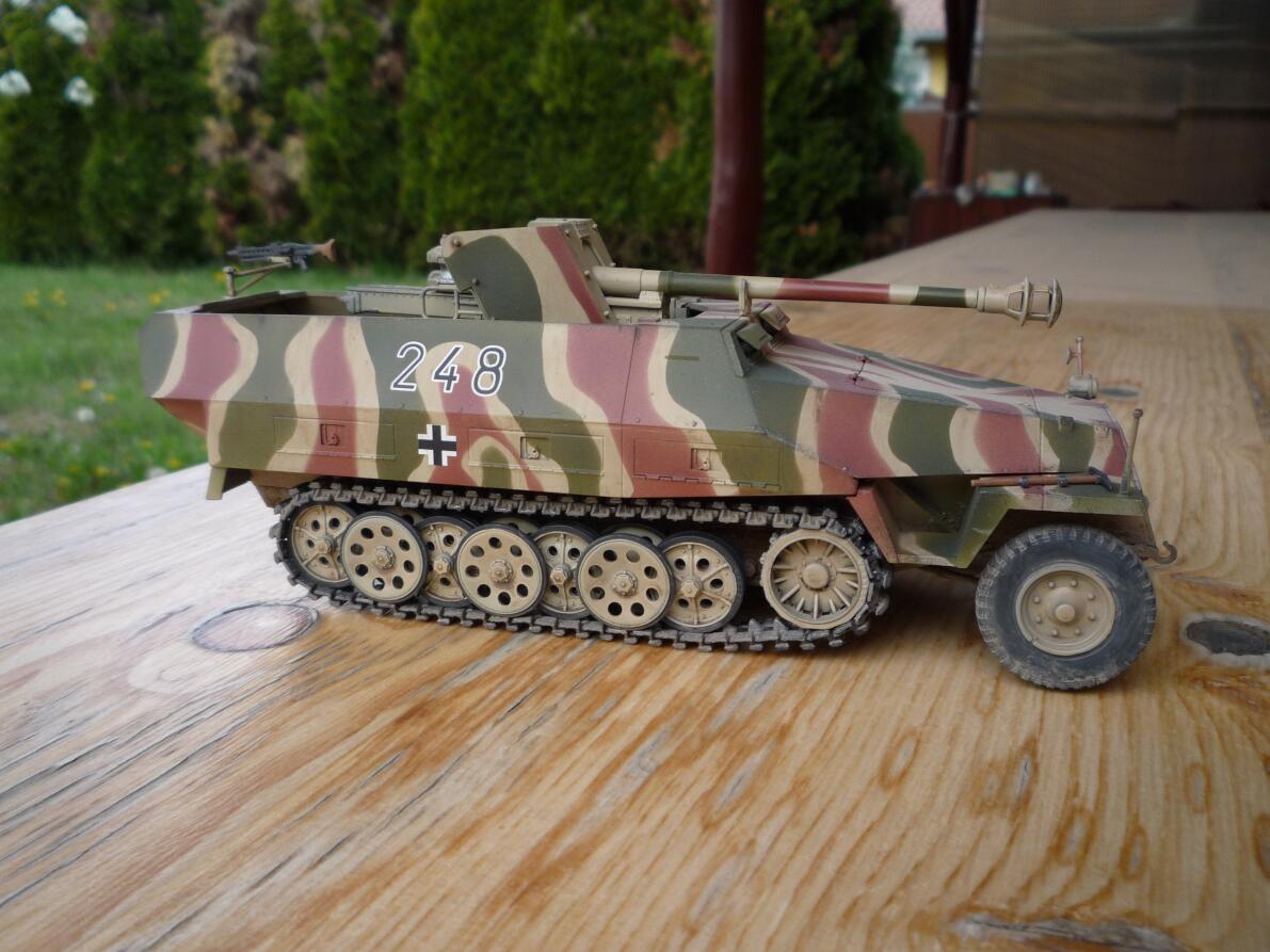 Sk. Kfz 251/22 Aufs. D